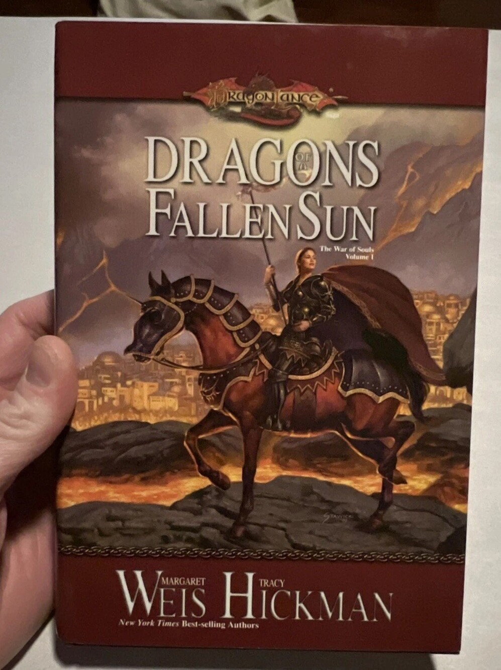 Margaret Weis & Tracy Hickman Dragon Lance, Dragons of a Fallen Sun, Hardcover